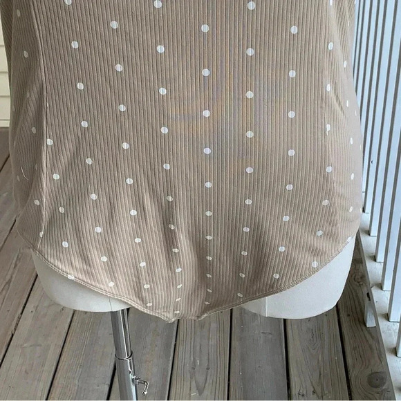 Old Navy Plus 3X Bodysuit V-Neck Rib Knit Polka Dots Tan NWT *read - Picture 6 of 13